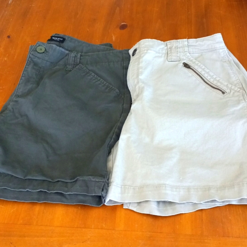Lee Shorts Womans Lot of 2 Olive Khaki Size 12